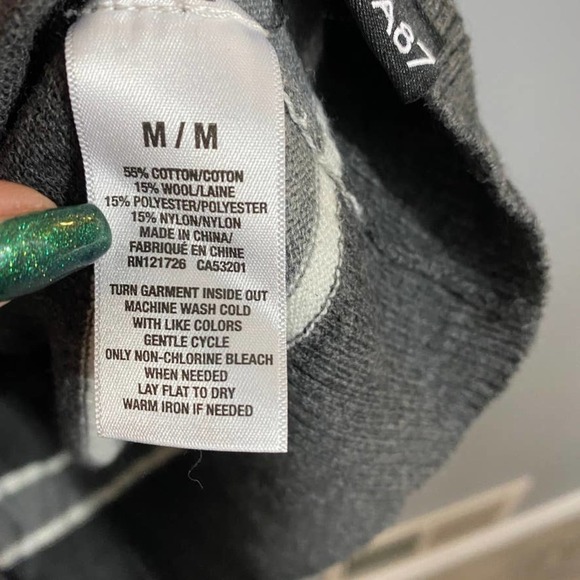 aeropostale Wool Blend V-Neck Sweater Size M - Picture 4 of 6